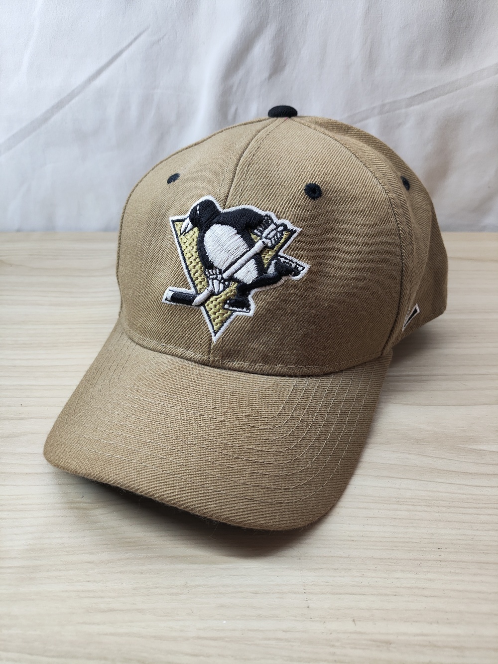 Pittsburgh Penguins Hat Cap Fitted Mens 7 1/2 Khaki NHL Hockey Zephyr Skating
